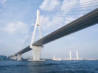 Tsurumi Tsubasa Bridge