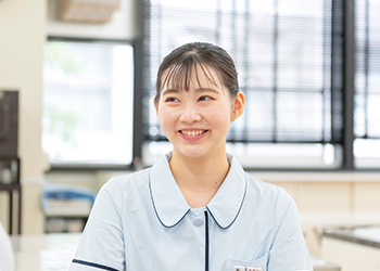 萬 奈々さんの写真