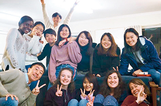 [長期留学］ニューイングランド大学の本学留学生