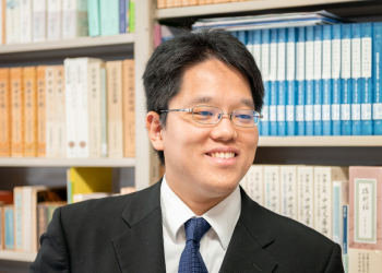 中野 顕正准教授の写真